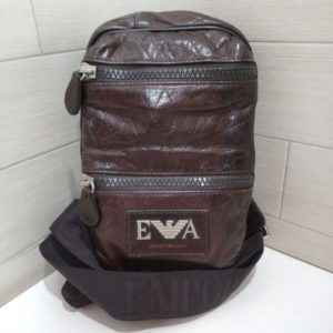 エンポリオアルマーニ　ボディバッグ　レザー　ブラウン